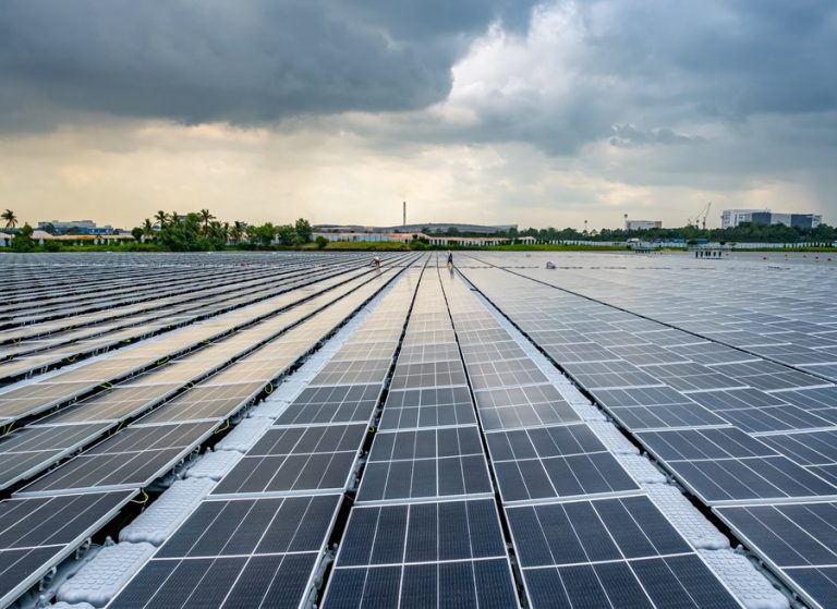 Reșița vrea să se alimenteze cu energie verde prin intermediul unui parc fotovoltaic