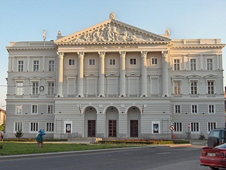 Sprijin pentru Cultură: Teatrul Clasic „Ioan Slavici” și Filarmonica Arad primesc 10.28 de milioane de lei de la Guvernul României