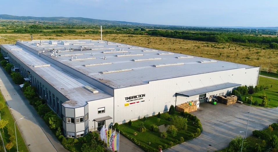 200 de noi locuri de muncă la Caransebeș: Primăria vinde TMD FRICTION 13 hectare de teren