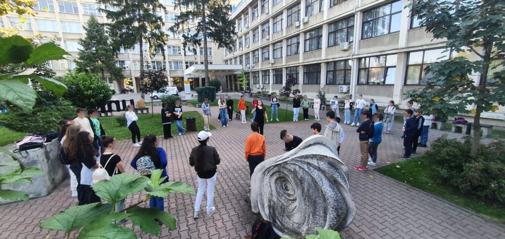 Universitatea de Vest din Timișoara lansează un „UVT pentru elevi”, un program pentru sprijinirea elevilor talentați din medii vulnerabile