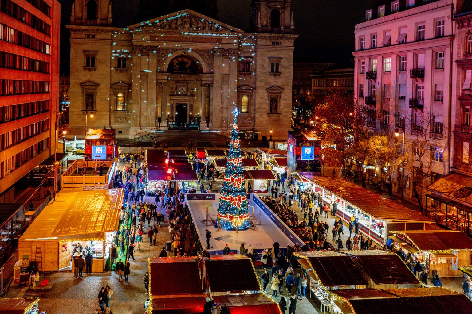 Cel mai frumos Târg de Crăciun din Europa, magnet pentru turiștii din vestul țării