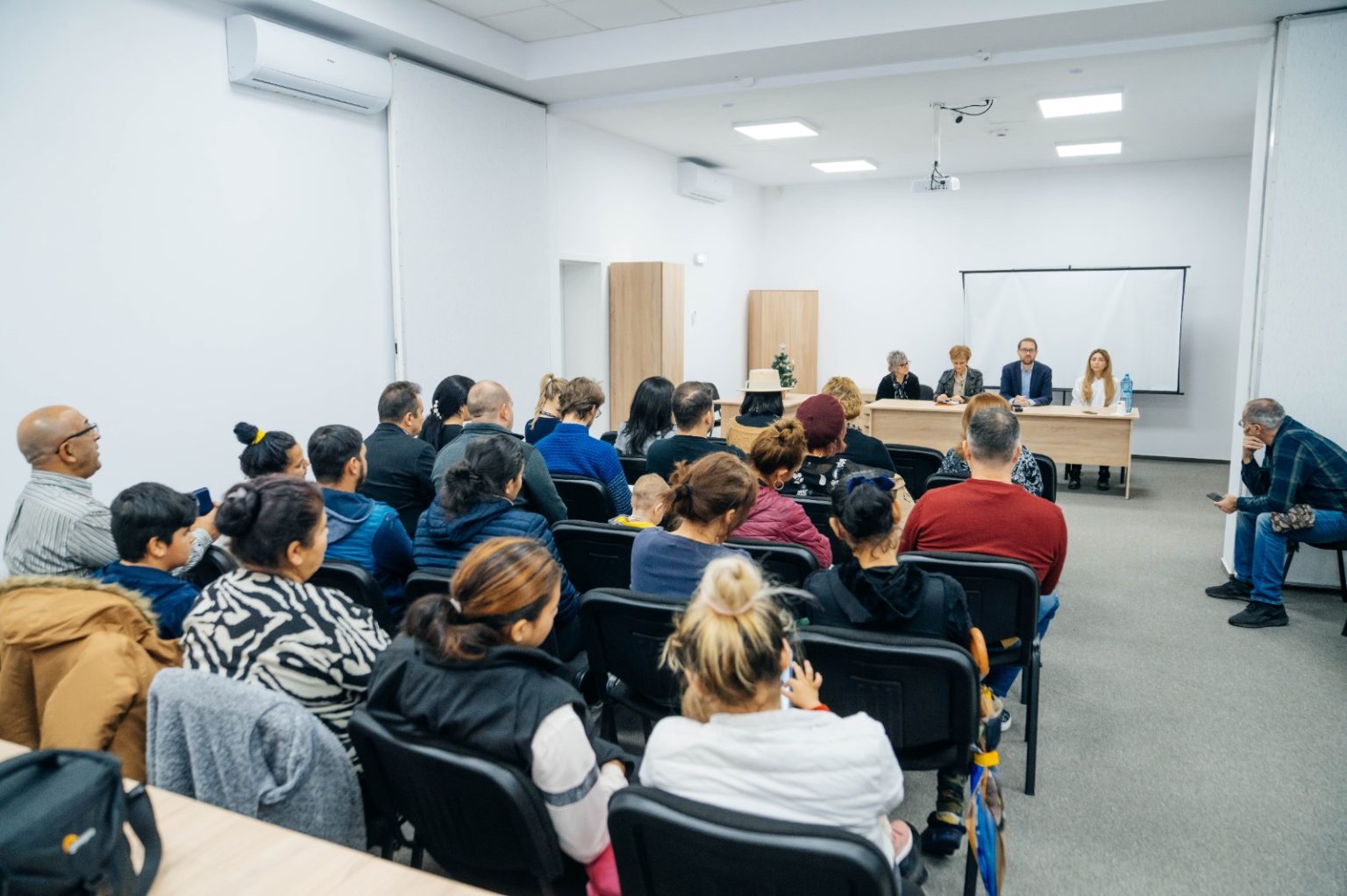 Un spațiu pentru comunitate: Primăria Municipiului Timișoara a finalizat Centrul Cultural și Educațional Kuncz