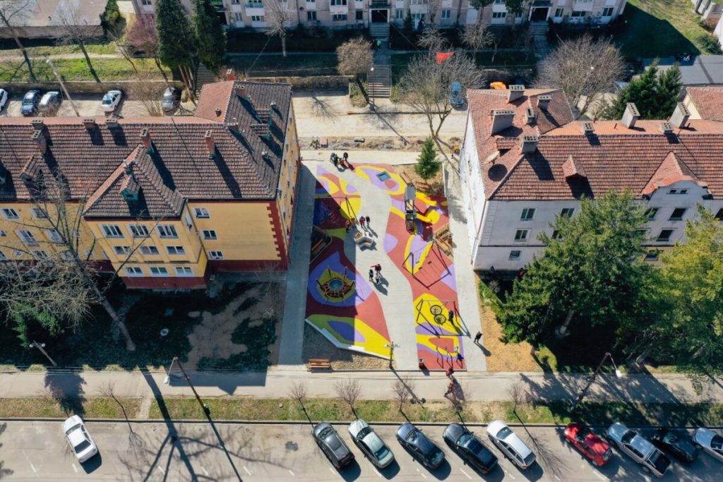 Noi modernizări în cartierul Lunca Pomostului: zone verzi, spații de joacă, alei și locuri de parcare