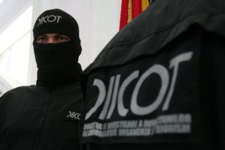Medic arădean prins cu 20 de kilograme de droguri