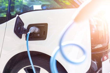 Aproape 300.000 lei din încărcarea mașinilor electrice în primele două luni ale anului