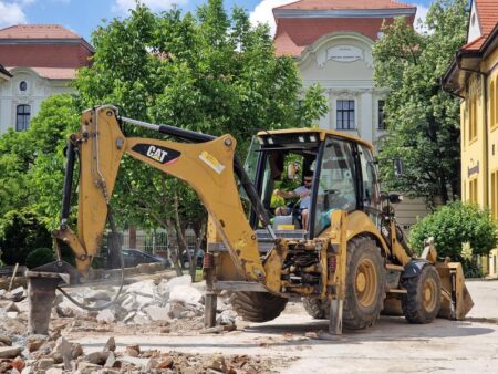 A început amenajarea străzii Cezar, ocupată până recent de clanurile de romi