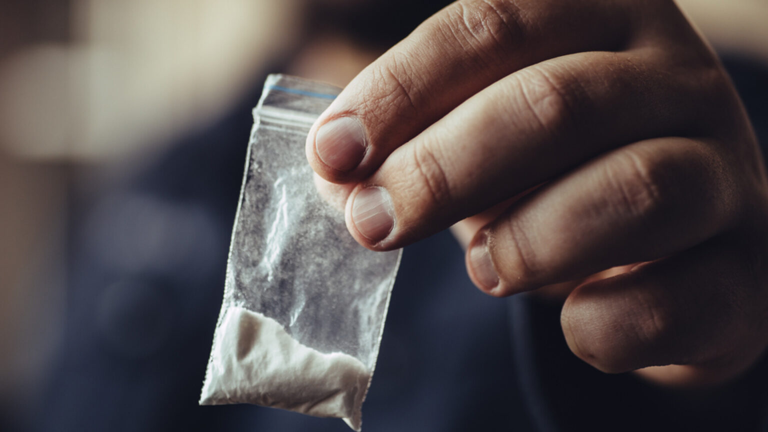 Creștere masivă a intoxicațiilor cu substanțe psihotrope în Hunedoara: numărul de cazuri s-a triplat